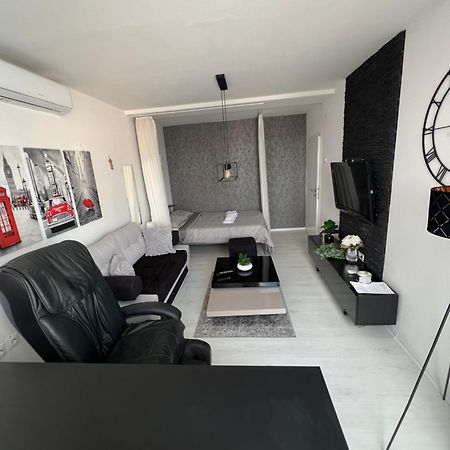 Apartman Paola - Massage Chair- 0-24 Self Check In Out- Zupanja Exterior foto