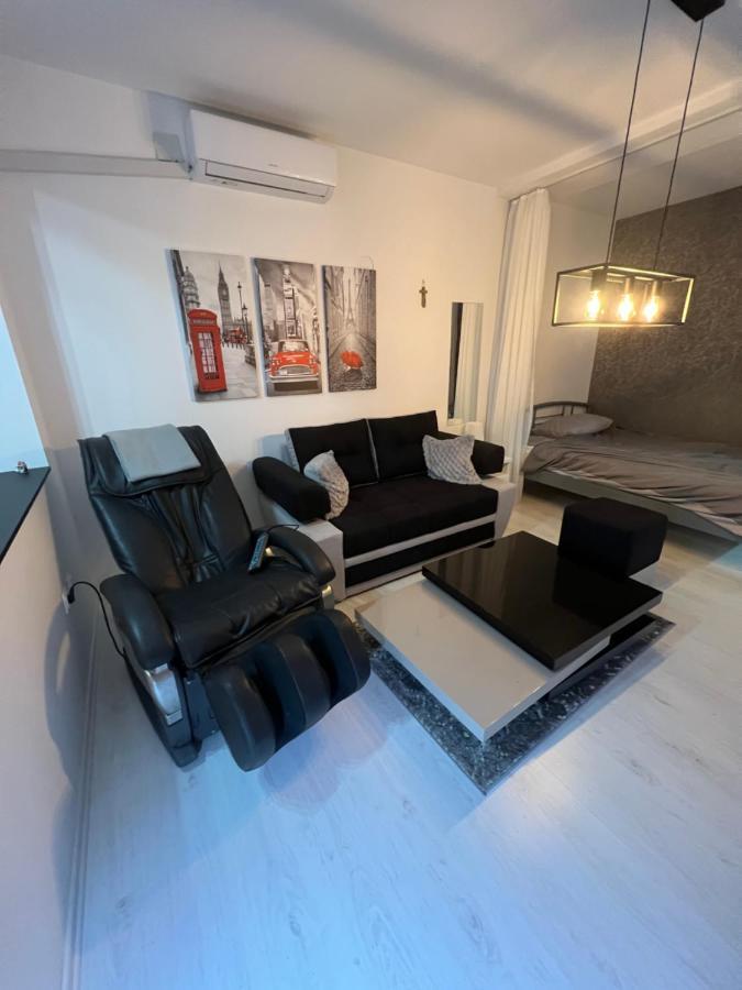 Apartman Paola - Massage Chair- 0-24 Self Check In Out- Zupanja Exterior foto
